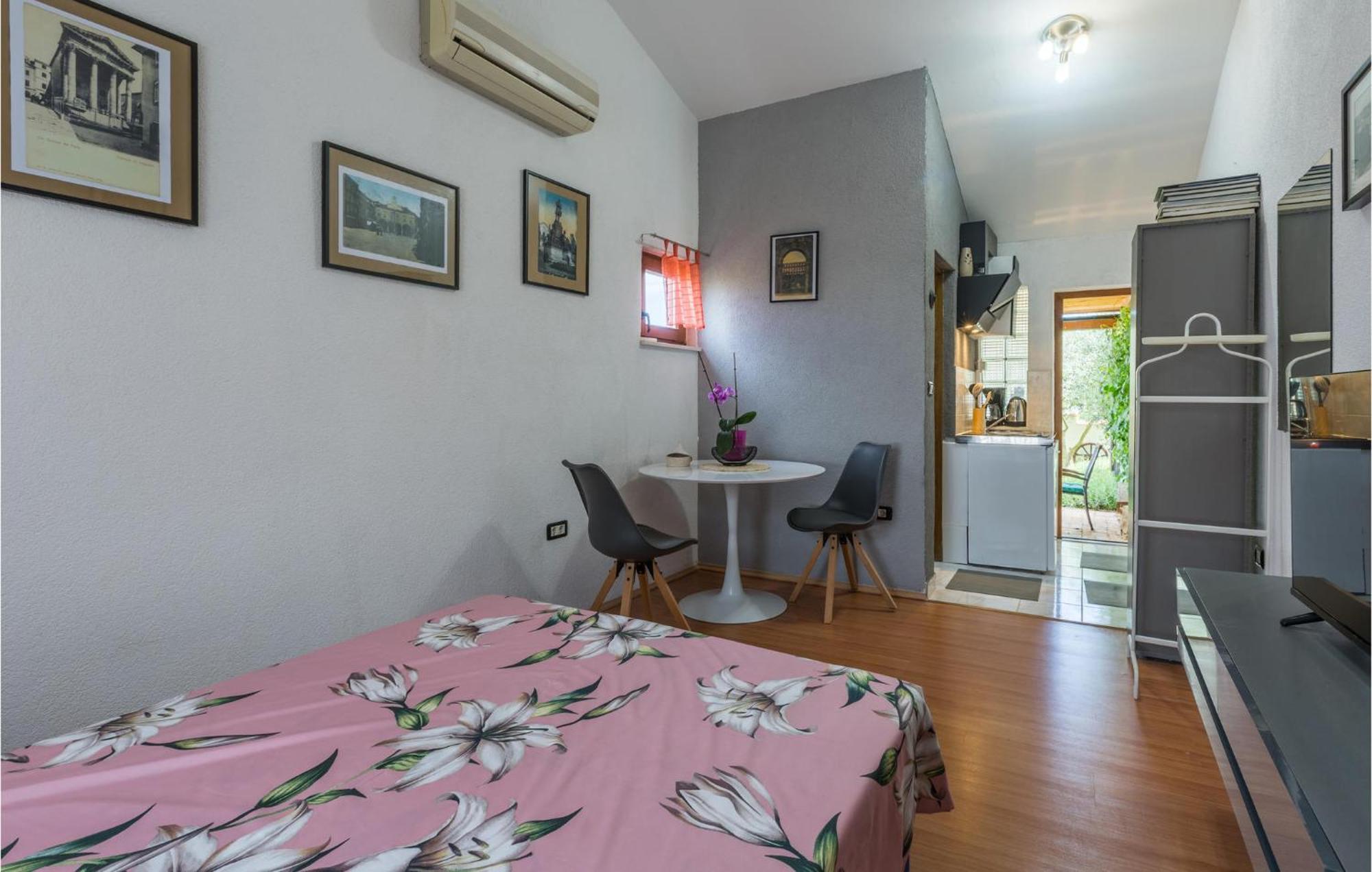 Beautiful Apartment In Jadreski With Wifi Экстерьер фото